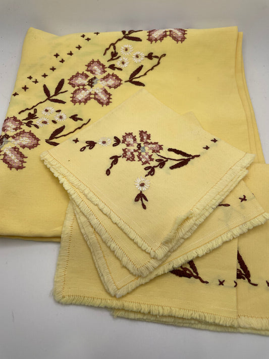 Vintage Yellow Embroidered Table Topper/Napkin Set