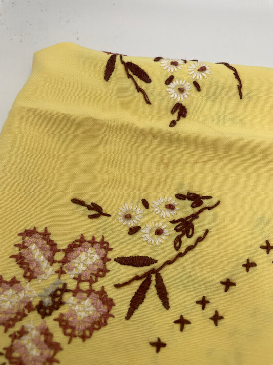 Vintage Yellow Embroidered Table Topper/Napkin Set