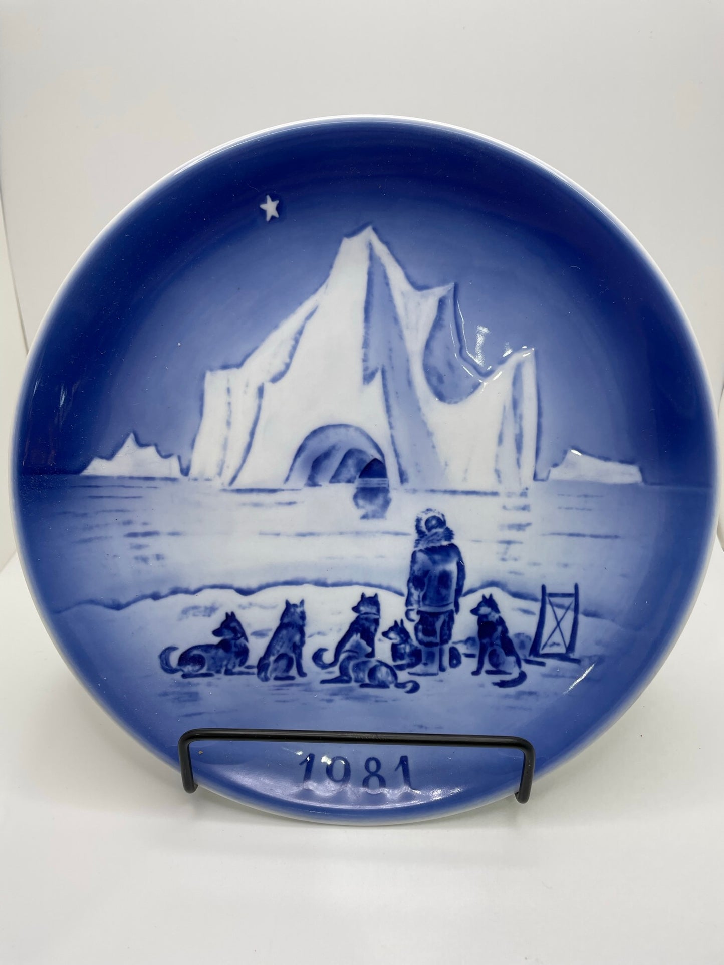 Desiree Denmark 1981, "The Uttermost Parts of the Sea" Plate