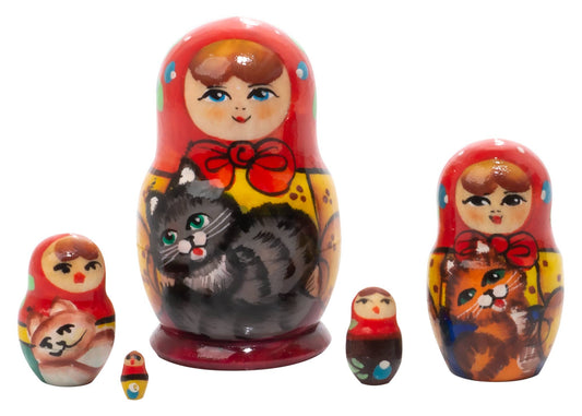 Large Mini Matryoshka Doll Holding Cats 5pc./2"